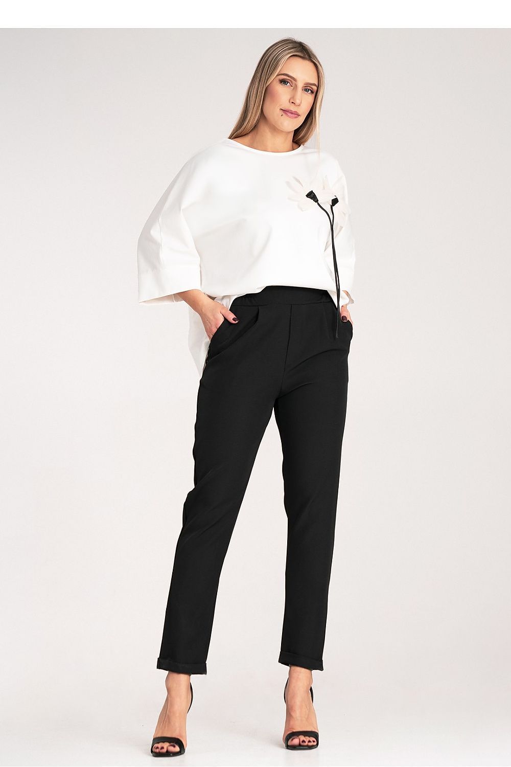 Damesbroek model 214834 Figl